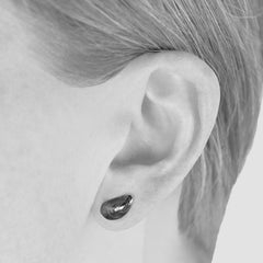 Mussel Stud Earrings (Single)